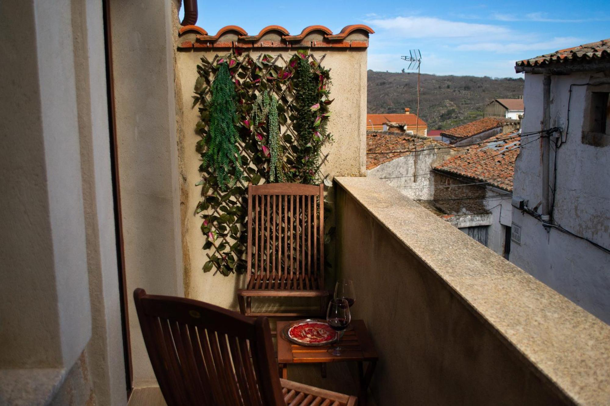 Casa Rural Dona Sol Montánchez エクステリア 写真